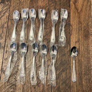 Walco 12 ct New Teaspoons